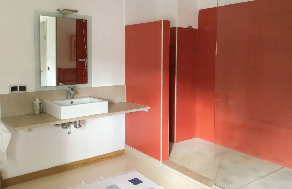 For rent - charming townhouse with Patio and small pool